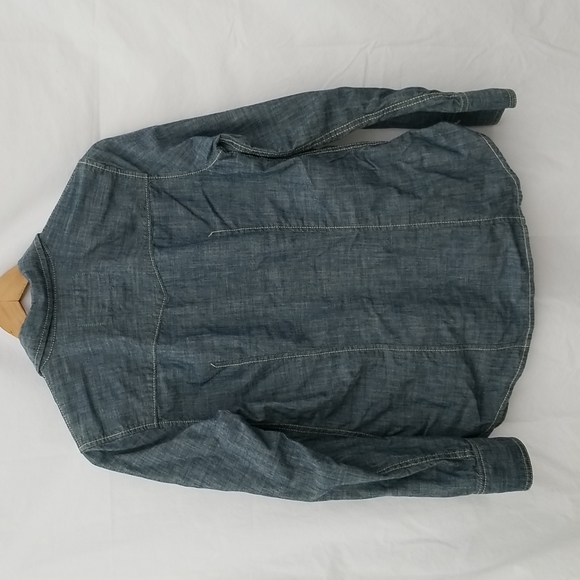 Banana Republic Button Down Cotton Oxford Chambray snap up Long Slv Shirt Medium - Picture 6 of 7